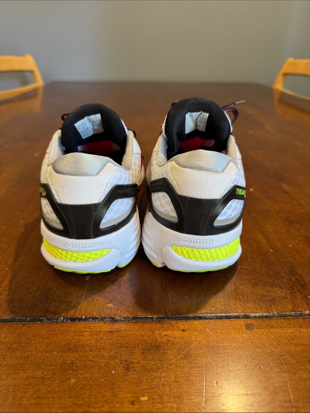 Saucony Women's Running Shoes - Cushioned Support - Picture 5 of 8